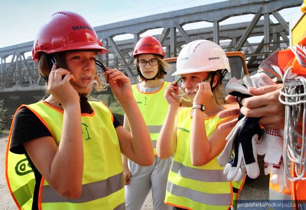 Skanska prowadzi akcję edukacyjną w Tarnobrzegu