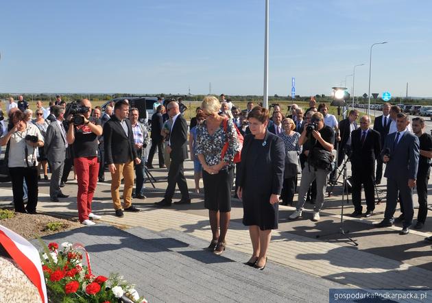 Klara Gęsicka i Beata Szydło. Fot. Artur Bednarz