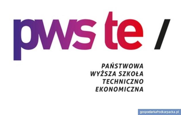 PWSTE w Jarosławiu ma nowe logo 