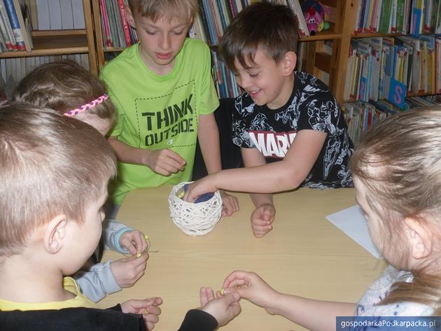 Konkurs czytelniczy Zabawy z Karolcią w bibliotece