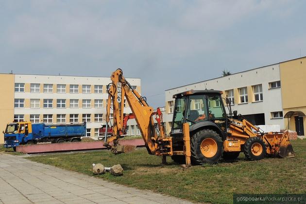 Nowe obiekty sportowe przy ZST w Mielcu