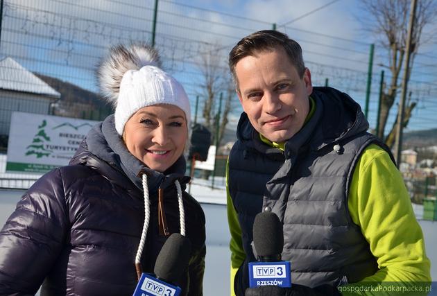 Prowadzący program Ilona Małek i Marcin Pawlak