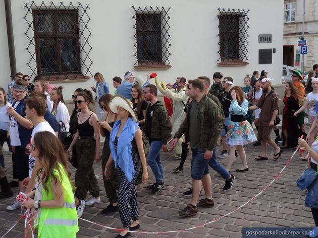 Kulturalia 2018 - juwenalia Uniwersytetu Rzeszowskiego. Zdjęcia z korowodu