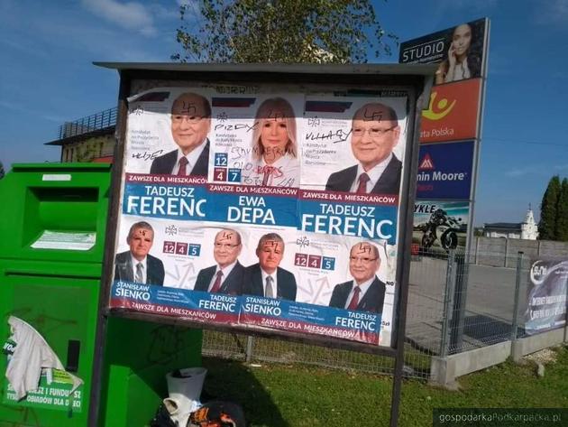 Niszczenie plakatów i banerów wyborczych