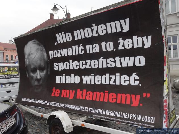 Akcja billboardowa Platformy: „Kłamstwa Morawieckiego -  kolejny Konwój Wstydu”