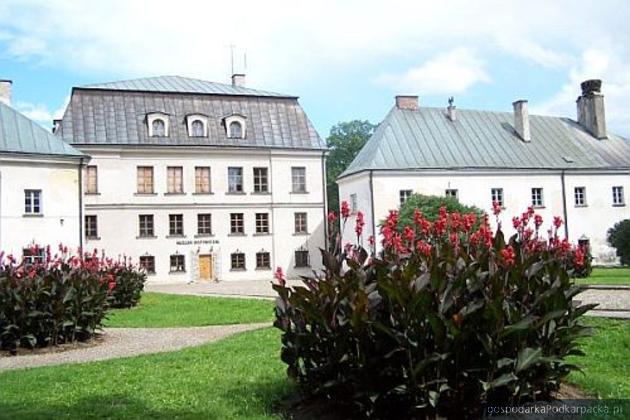 Muzeum Historyczne pozostaje w pałacu w Dukli