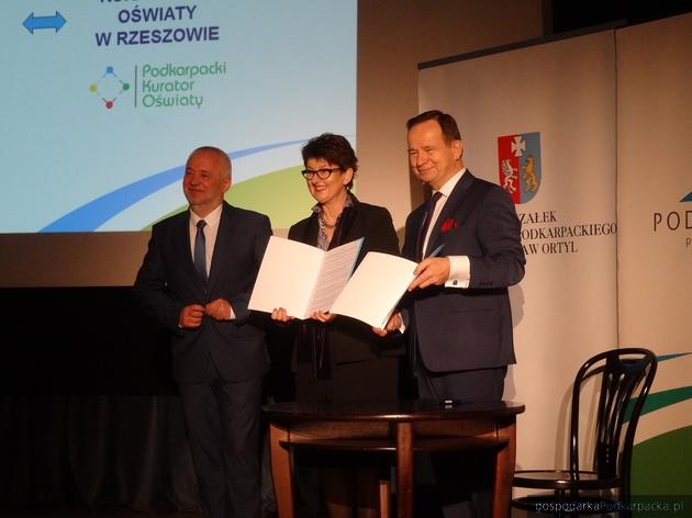 Od lewej Tomasz Michalski, Małgorzata Rauch i Władysław Ortyl