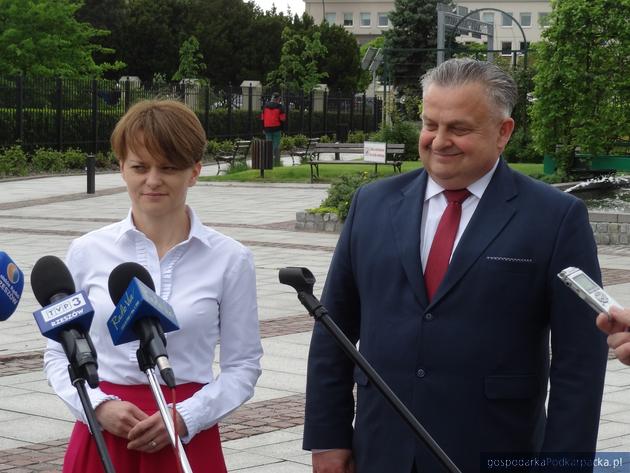 Minister Jadwiga Emilewicz popiera Stanisława Kruczka