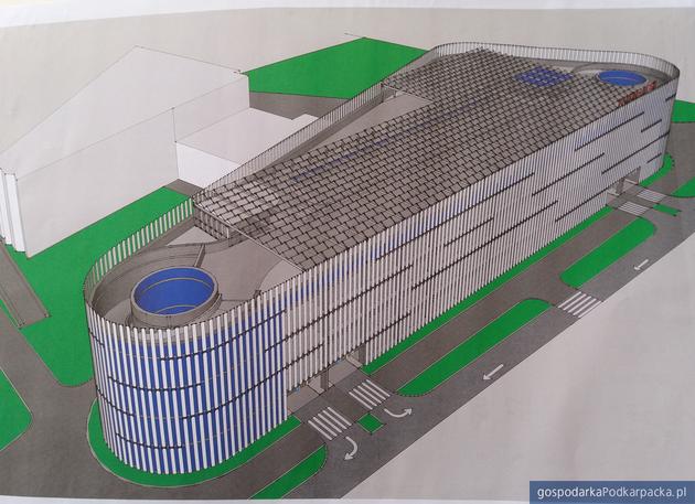 Kiedy powstanie parking wielopoziomowy koło basenu ROSiR?