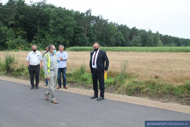 Trwają roboty na drogach powiatu jarosławskiego