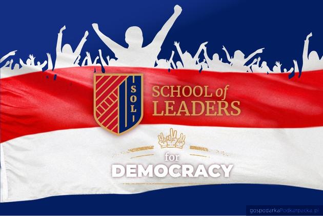 Pierwsi studenci z Białorusi ze stypendiami WSIiZ z programu School of Leaders for Democracy 