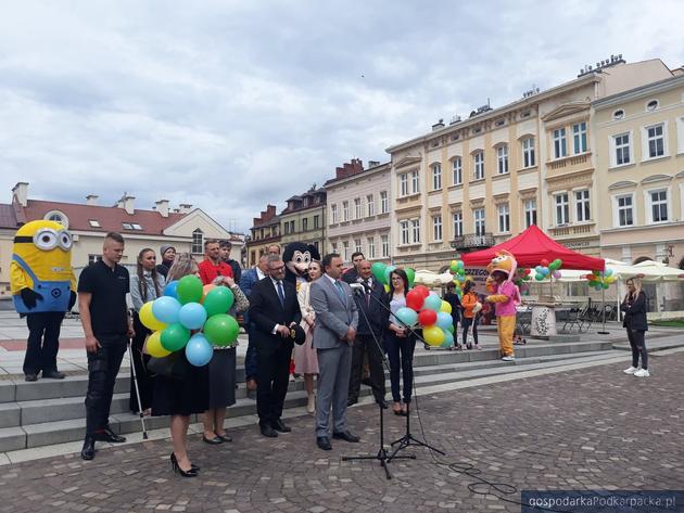 Strefa Uśmiechu – impreza Grzegorza Brauna na rzeszowskim Rynku