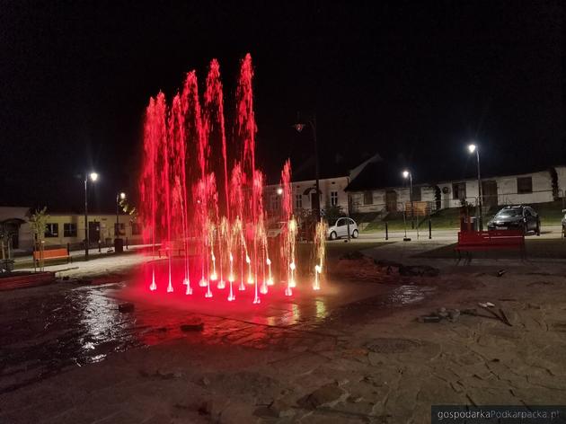 Rynek w Czudcu już po rewitalizacji - zobacz zdjęcia