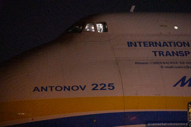 Antonow An-225 Mrija na lotnisku Rzeszów-Jasionka. Kolejne zdjęcia