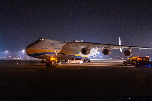 Antonow An-225 Mrija na lotnisku Rzeszów-Jasionka. Kolejne zdjęcia