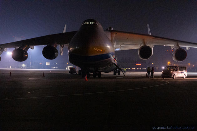 Antonow An-225 Mrija na lotnisku Rzeszów-Jasionka. Kolejne zdjęcia