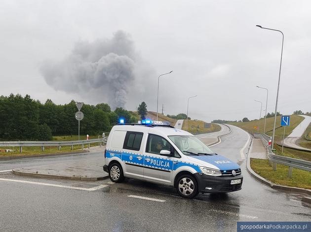 Słup dymu widoczny z obwodnicy. Fot. policja