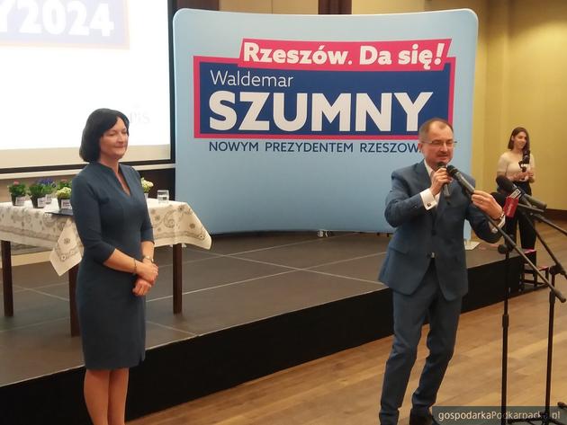 Od lewej posłanka Ewa Leniart i Waldemar Szumny