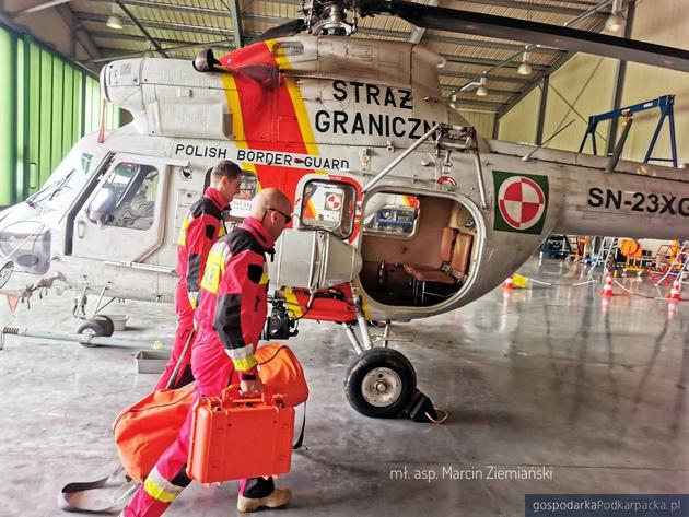 Helikopter Straży Granicznej tuż przed akcją. Fot. PSP