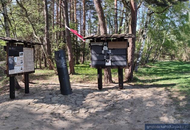 Upamiętnienie na polanie zrzutowej Paszkot 2, Fot. GRH Ordon