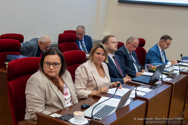 Zarząd województwa podkarpackiego krytycznie o odwołaniu dyrektora Lasów Państwowych w Krośnie