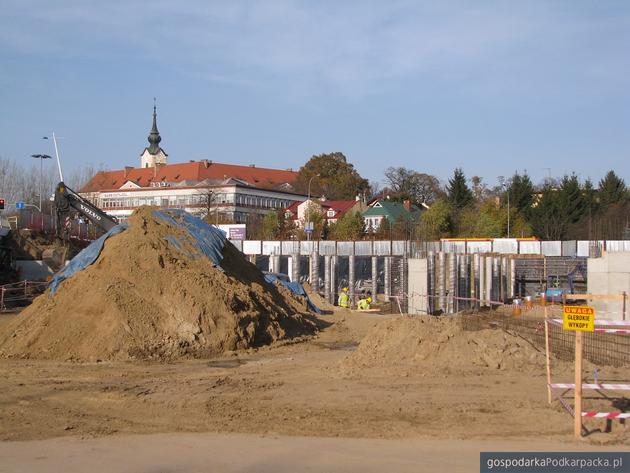 Parking wielopoziomowy powstanie koło Mostu Zamkowego