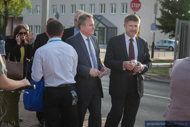 Posłowie Jan Warzecha i Bogdan Rzońca. Fot. Michał Mielniczuk